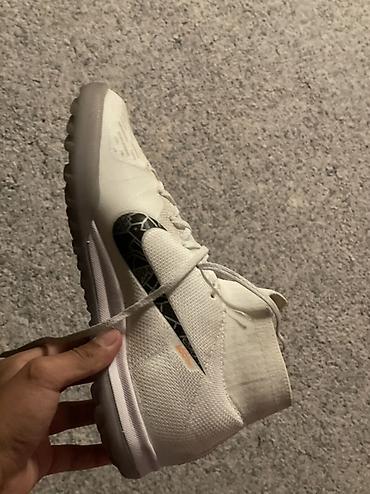 бутсы 37: Футбольные бутсы/тики NIKE для игры на мини‑поле (TF). Размер — 3