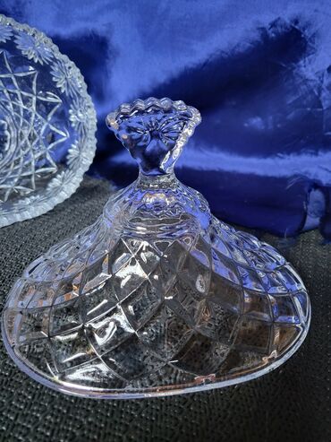 Kuhinjski setovi: Bimbonijera nova,pun rad. Bombonijera izgleda kao kristalna,ali — 6