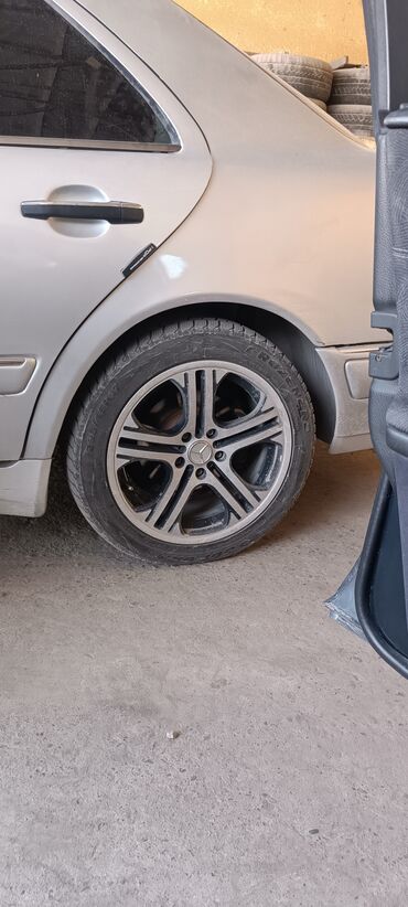 низкопрофильная резина: Куйма Дисктер R 17 Mercedes-Benz, Комплект, тешиктери - 5, Колдонулган