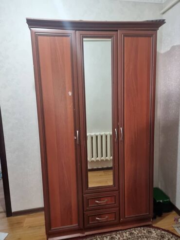 железные шкафы для офиса: Продаю Шифоньер 3х дверныйнаходится в сокулуке Гавриловка