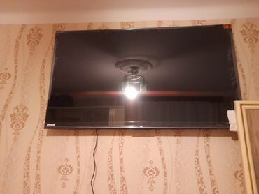 televizor saxlayan: Yeni Televizor TCL Led 55" Ünvandan götürmə