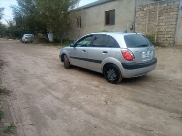 mtz 82 satılır: Kia Rio: 1.4 l | 2005 il Hetçbek