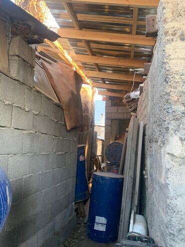 Склады и мастерские: Продаётся кирпичный дом с тремя спальнями, большой зал, большая кухня at lalafo.kg — 7 Склады и мастерские: Продаётся кирпичный дом с тремя спальнями, большой зал, большая кухня — 7