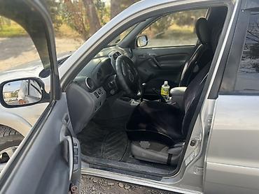 jac s7: Toyota RAV4: 2001 г., 2 л, Автомат, Бензин, Кроссовер — 5