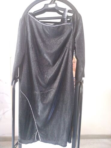 чёрное платье размер 50 52: Вечернее платье, Классическое, Короткая модель, С рукавами