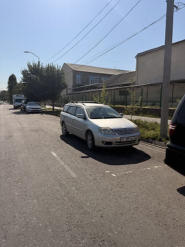 Toyota Corolla: 2005 г., 1.6 л, Кол менен иштөөчү, Бензин, Универсал — 4