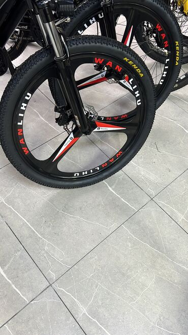 Şəhər velosipedləri: Yeni Şəhər velosipedi 26", sürətlərin sayı: 21, Ödənişli çatdırılma, Ünvandan götürmə — 6