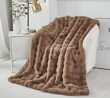 Posteljina: Posteljine i dekorativna posteljinska konfekcija – širok izbor dezena — 4