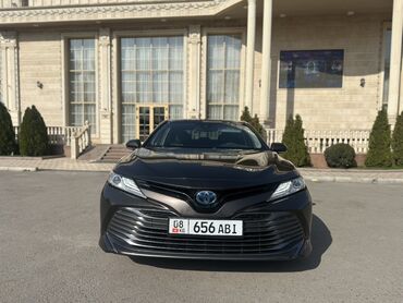 машины 2010 года и выше: Toyota Camry: 2019 г., 2.5 л, Вариатор, Гибрид, Седан