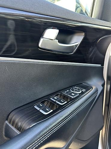 Kia: Kia Sorento: 2018 г., 2.4 л, Автомат, Бензин, Кроссовер at lalafo.kg — 10 Kia: Kia Sorento: 2018 г., 2.4 л, Автомат, Бензин, Кроссовер — 10