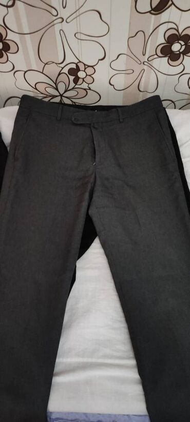 Kostyumlar: Продаются почти новые мужской костюм + 2 брюк все сразу Продается -da lalafo.az — 3 Kostyumlar: Продаются почти новые мужской костюм + 2 брюк все сразу Продается — 3