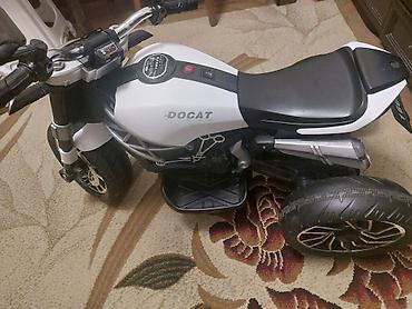 Игрушечный транспорт: Uşaq üçün elektrikli üçtəkərli motosiklet çox yaxsı vəziyətdədir cox — 5