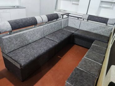 Кухонные мягкие уголки: Уголок кухонный, 2.5х1.5, 190х90, 5 пуфик, доставка есть, рассрочки — 12