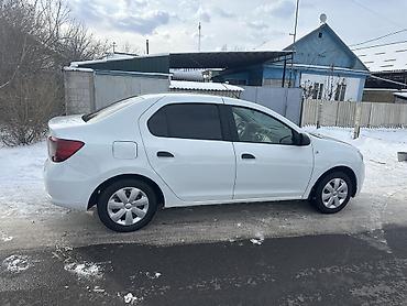 Renault: Renault Logan: 2018 г., Механика, Бензин, Седан — 3