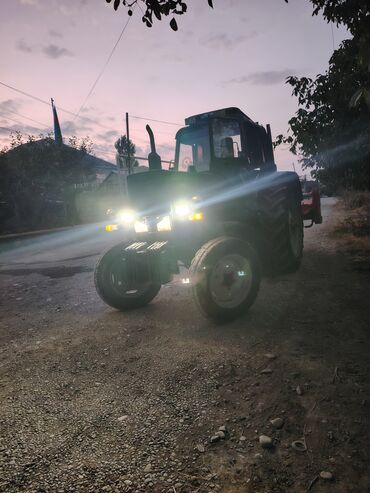 Traktorlar: MTZ tipli təkərli traktor - Ön təkərli dar baza, arxa iri kənd — 2