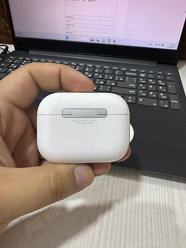 airpods qulaqcıq: Airpods pro 3 Tecili satilir pula ehtiyac oldugu ucun 2aydir istifade — 2