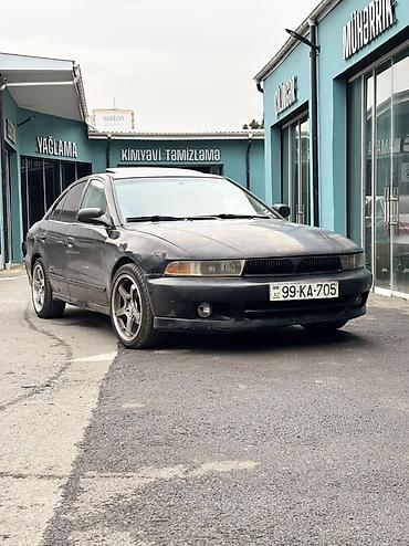 luaz satilir: Mitsubishi Galant sedan - Kuzov: 4 qapılı sedan, qara rəng - Nömrə — 2