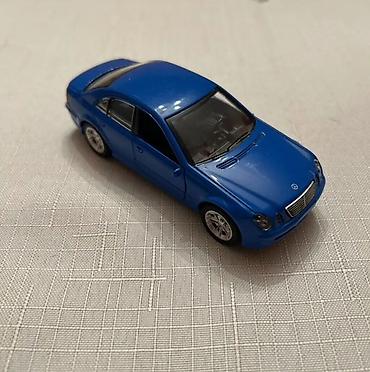 hot mom: Mavi rəngli metal oyuncaq maşın – sedan model - Material: metal — 2
