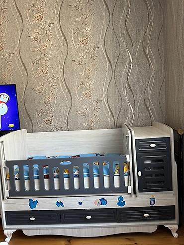 besikler: Uşaq beşiyi və komodlu transformasiya olunan model - Rəng: açıq ağac — 4