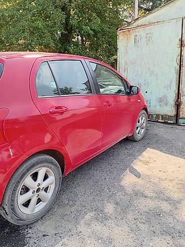 crv 2: Toyota Yaris: 2008 г., 1.3 л, Механика, Бензин, Хэтчбэк — 4