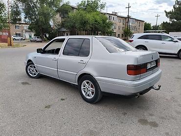 a8 d2: Volkswagen Vento: 1996 г., 1.8 л, Механика, Бензин, Седан — 3