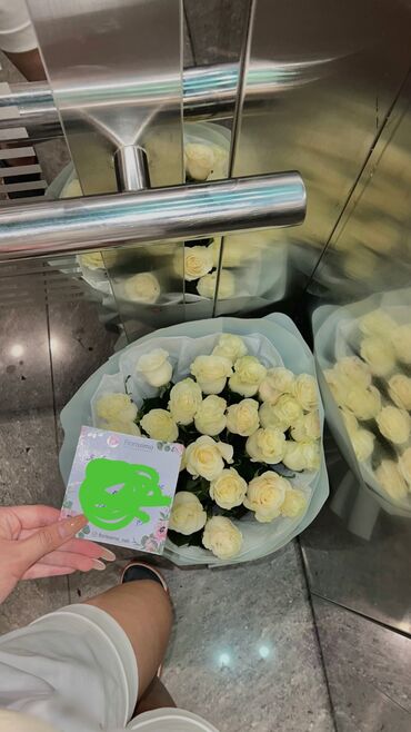 Цветы и букеты: Голландские белые розы 2500сом