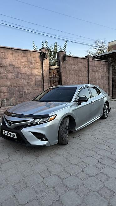 892 2: Toyota Camry: 2018 г., 2.5 л, Автомат, Бензин, Седан — 1
