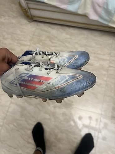 Butslar: Butslar Adidas, Ölçü: 39, Yeni — 2