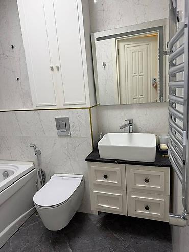 mansar ev: İcarəyə verilir 2 otaqlı yeni tikili 90 m², 8 Noyabr m. 1 000 AZN/ay — 10