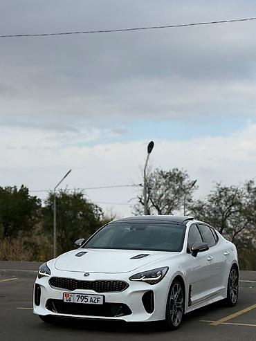Продажа авто: Kia Stinger: 2018 г., 3.3 л, Автомат, Бензин, Лифтбек — 3
