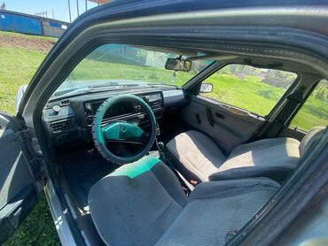 машина жетта: Volkswagen Golf: 1.8 л, Механика, Газ