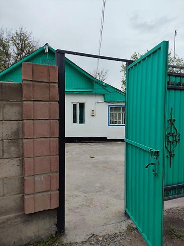 Продажа коттеджей и домов: 5 и более комнат, 100 м², 12 соток, Токмак, Собственник — 1