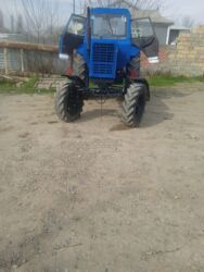 чемодан с инструментами для автомобиля: Mavi rəngli kabinalı kənd təsərrüfatı traktoru. Texniki xüsusiyyətlər