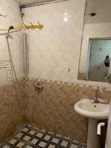 Aziat unitazları: Hamam/tualet dəsti - Döşəmə tualeti (squat wc) – keramika kasa, ayaq — 3