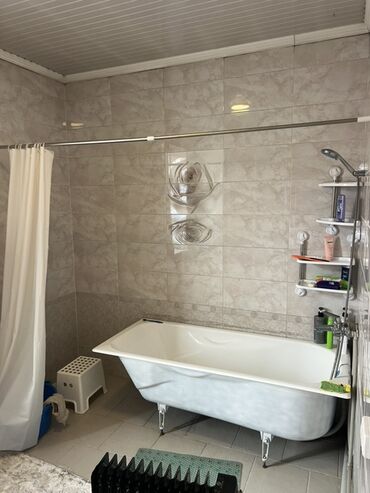 Продажа домов: Дом, 200 м², 10 комнат, Агентство недвижимости at lalafo.kg — 14 Продажа домов: Дом, 200 м², 10 комнат, Агентство недвижимости — 14