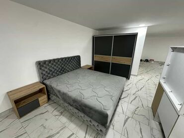 Kreveti: Tapacirani bračni krevet sa mehanizmom za podizanje i velikim — 10