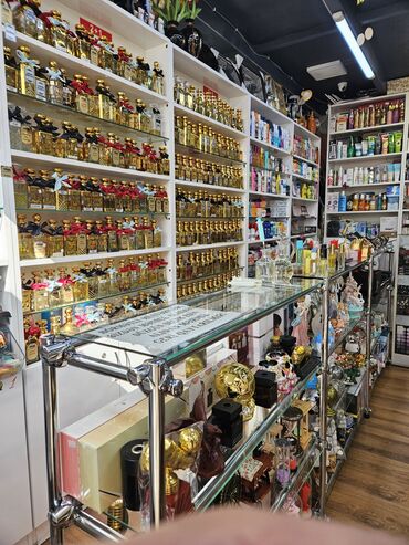 Mağazalar: Hazır biznes 6 ildir fəaliyyət göstərəm hal hazırda satmaq qərarına — 16