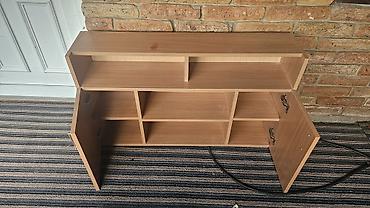 Furniture: TV/Hi-Fi komoda od svetlog drveta (iverica/laminat) sa mnogo prostora — 3
