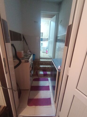 Həyət evləri və villaların satışı: Satılır: həyət evi Xırdalan şeherinde xezinə plaza çatmamış 119 — 5