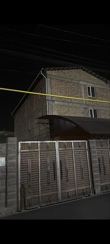 склад бишкек аренда: 350 м², High ceilings, В жилом доме — 2