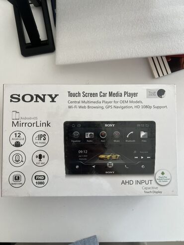Холодильники для авто: Sony toxunma ekranlı avtomobil media pleyeri təklif olunur. Bu mərkəzi