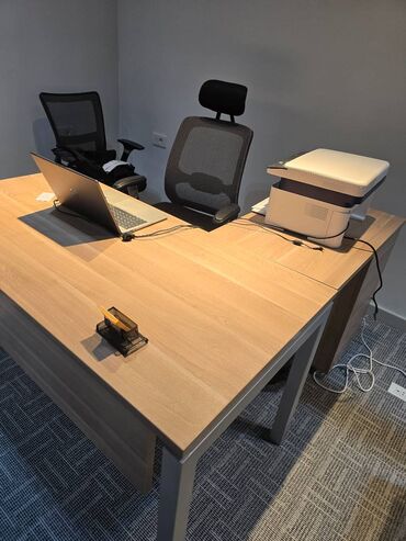 Ofis masaları: İşlənmiş, Müdir üçün, Künc masa — 4