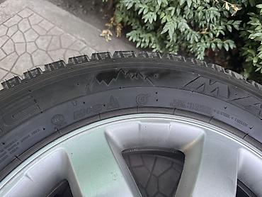 70 сом: Дөңгөлөктөр монтажда 225 / 65 / R 17, Кыш, Колдонулган, Комплект, Жеңил унаалар, Куйма, тешиктери - 5 — 4