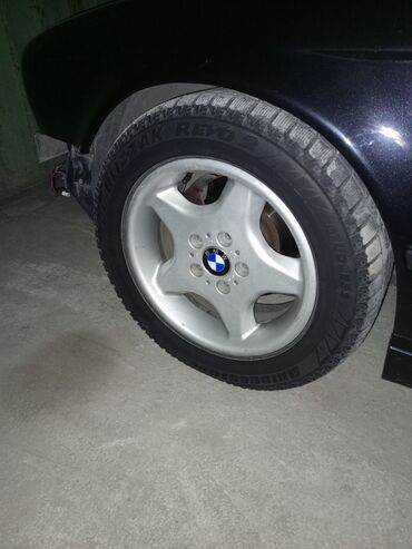 колесо на тачку: Дөңгөлөктөр монтажда 225 / 55 / R 16, Кыш, Колдонулган, Комплект, Жеңил унаалар, Куйма, тешиктери - 4