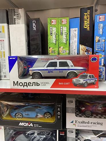 игрушечный зил: Игрушечная модель автомобиля ВАЗ-2107 в окраске ДПС. Машинка — 1