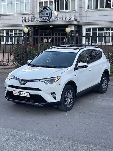 Toyota RAV4: 2018 г., 2.5 л, Вариатор, Гибрид, Кроссовер