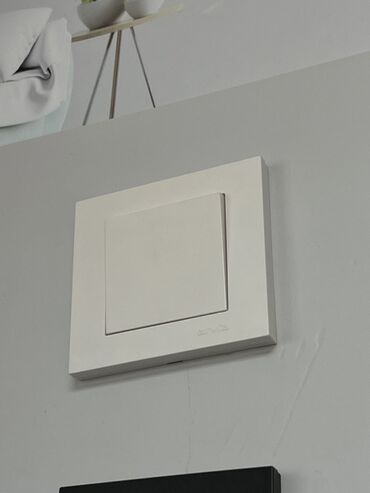 led лента: Настенный кнопочный смывной модуль для инсталляции унитаза. - Тип