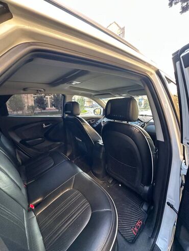 Hyundai: Hyundai Tucson: 2 l | 2013 il Ofrouder/SUV — 14