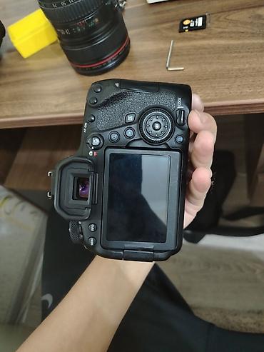 ikinci el video kamera: Canon 6d mark 2 body satılır sıfırdan özümde olun kutusuda var tek — 4