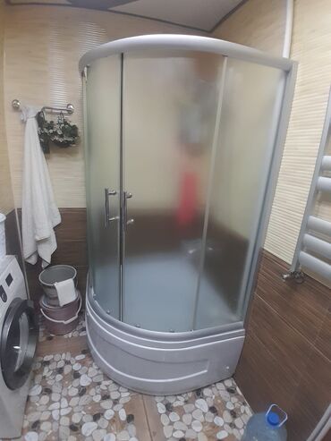 duş kabinalar: İşlənmiş Üstü qapalı kabina, Dairəvi, Ünvandan götürmə
